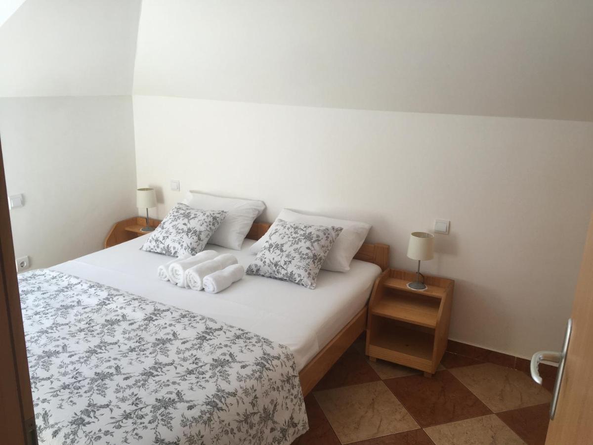 Apartments And Rooms Katija & Egon Korcula Town Exterior photo