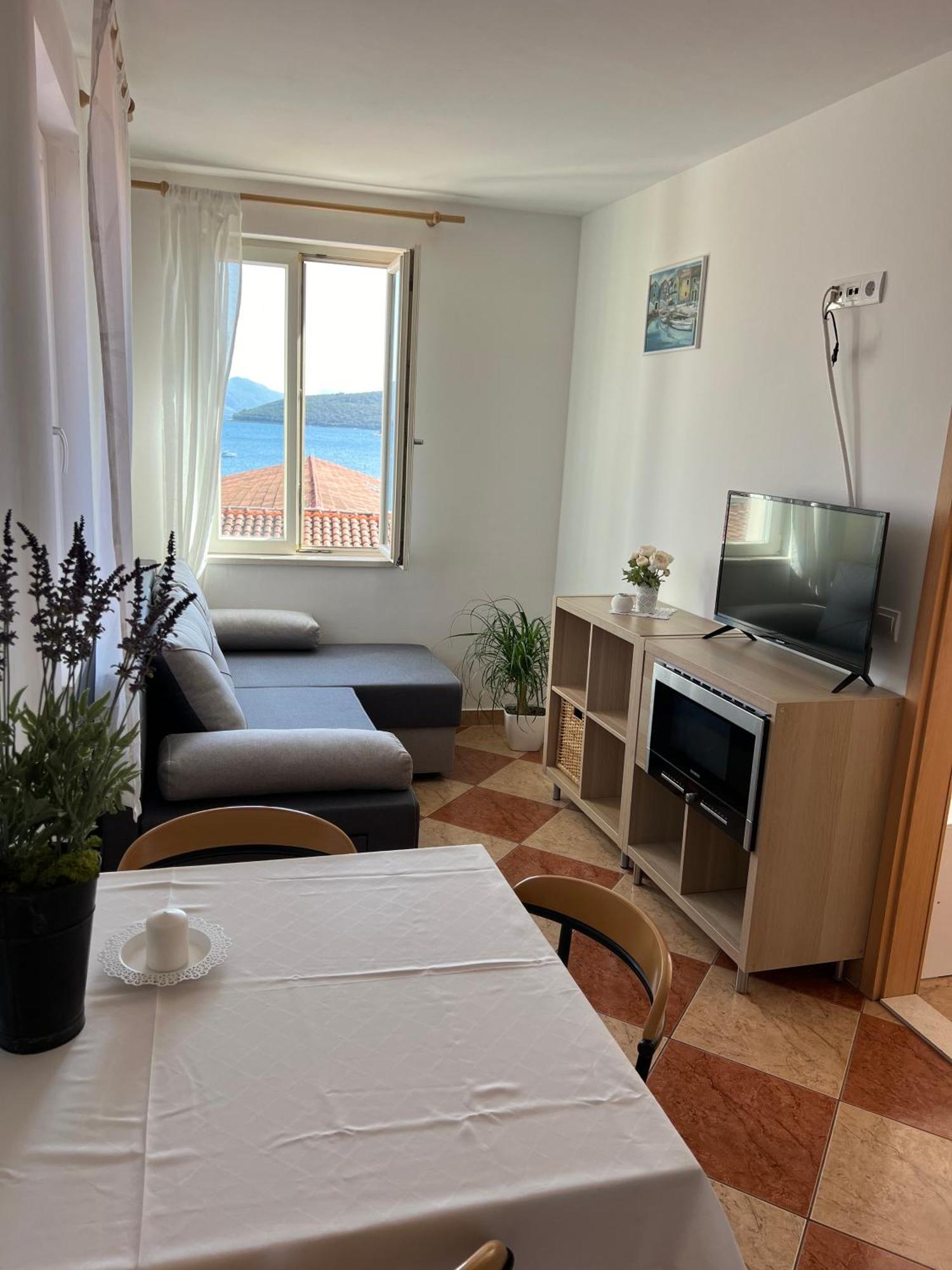 Apartments And Rooms Katija & Egon Korcula Town Exterior photo